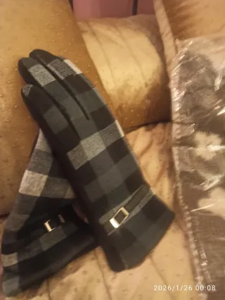 Bufandas y guantes varios colores