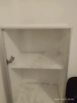 Estantería blanca 3 baldas con puerta cristal