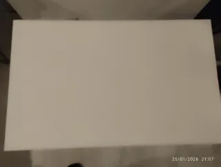 Estantería blanca 3 baldas con puerta cristal