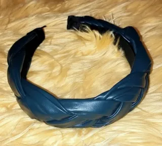 Diadema trenzada verde oscuro