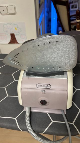 Centro de planchado DeLonghi