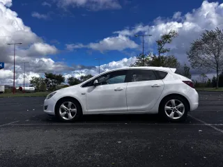 Opel Astra 1.7 CDTI 110 CV – Muy buen estado