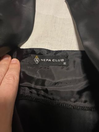 Vestido polipiel negro con tirantes