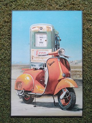 Cuadro Madera Vespa Gasolinera