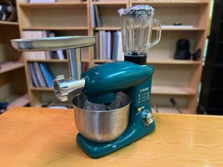 Robot de cocina Kubo con batidora y picadora