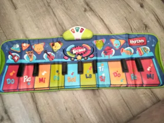 Piano musical infantil con animales