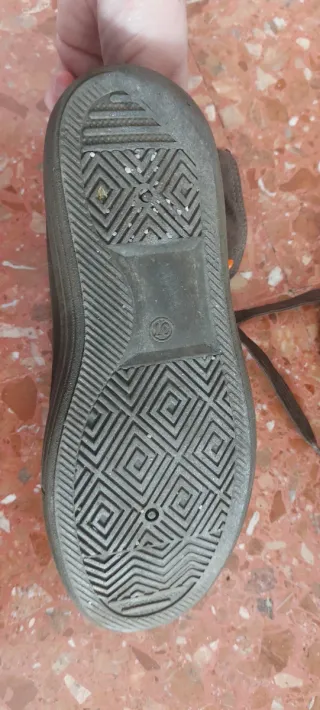 Botines cordones veganos kaki