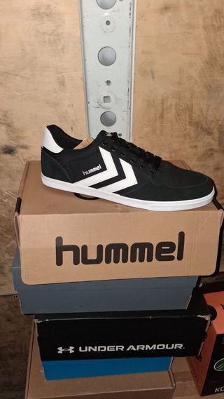 Zapatillas Hummel hombre negras y blancas