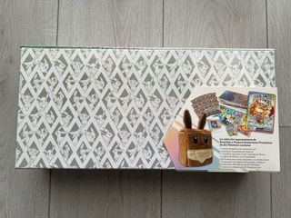 Pokemon Caja Superpremium Evoluciones Prismaticas