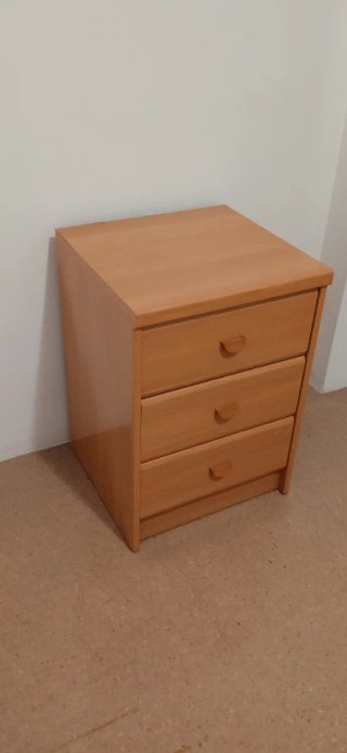 Mesita auxiliar de madera