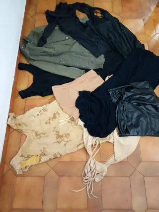 Lote Ropa Talla S/M Vestidos y Faldas