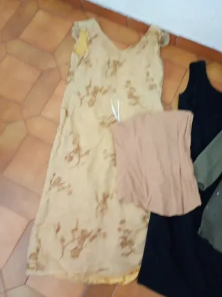 Lote Ropa Talla S/M Vestidos y Faldas