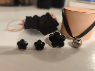 Conjunto Tous Onix Negro Flor