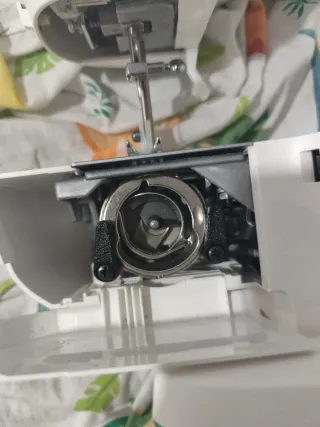 Máquina de coser Singer M1505