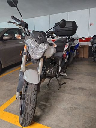 Moto 125cc en perfecto estado itv hasta el 2027