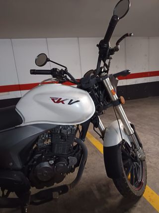 Moto 125cc en perfecto estado itv hasta el 2027