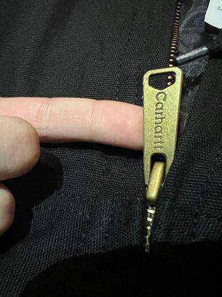 Casaco Carhartt Preto com Capuz