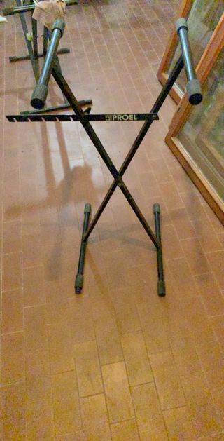 Proel stand tastiere
