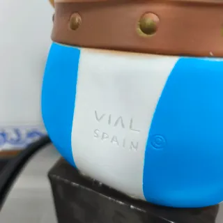 ANTIGUA HUCHA EN PLASTICO DURO DE OBELIX VIAL SPAI