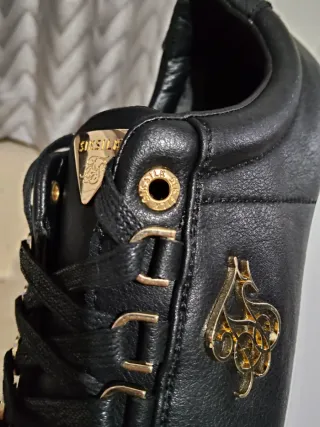 Tenis SikSilk Hombre Negros y Dorados