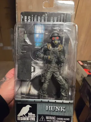 Figura NECA Hunk Resident Evil 10th Anniv.