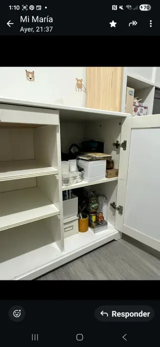 Aparador blanco con puerta de cristal