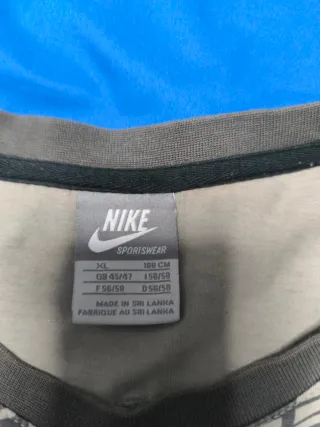 Camiseta Nike Vintage Gris