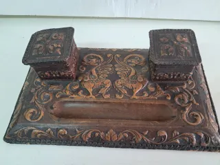 Escribanía antigua cuero repujado