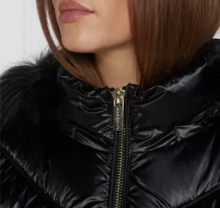 Abrigo Guess Negro Largo