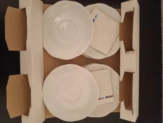 Juego de platos de porcelana blanca