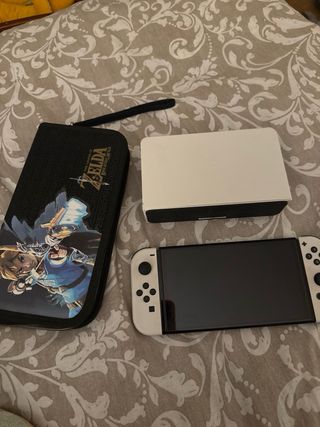 Nintendo Switch OLED Blanca y Negra