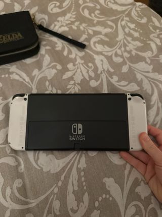 Nintendo Switch OLED Blanca y Negra