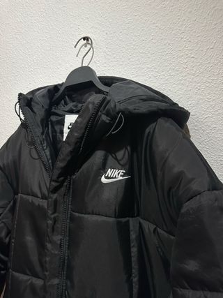 Abrigo largo acolchado Nike negro OFERTA