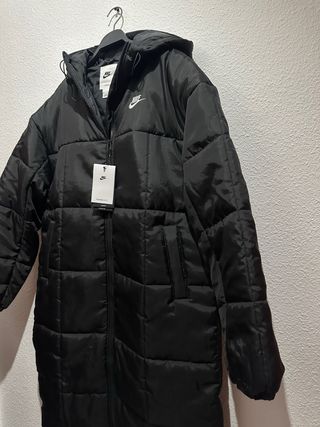 Abrigo largo acolchado Nike negro OFERTA