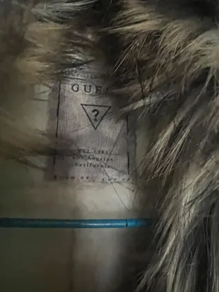 Chaqueta Guess Beige con Pelo