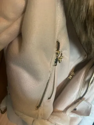 Chaqueta Guess Beige con Pelo