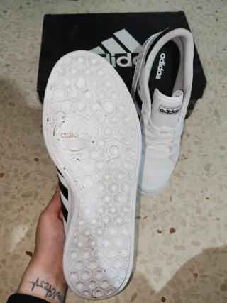 Tenis Adidas Hombre Blancos y Negros