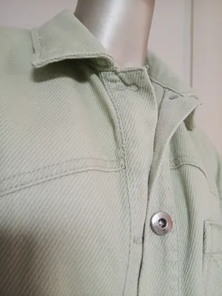 Chaqueta vaquera Zara verde