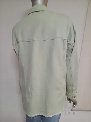 Chaqueta vaquera Zara verde