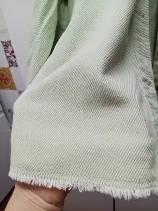 Chaqueta vaquera Zara verde