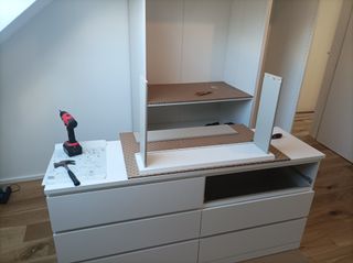 Montaje de muebles y pequeña carpintería