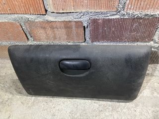 Puerta guantera Peugeot 106