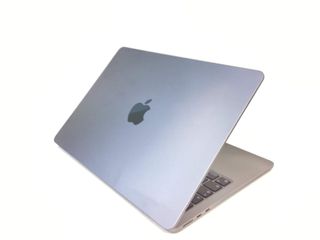 portatil apple apple macbook air m2 8-core 3.4 13 (8gpu) (2022) (a2681)
