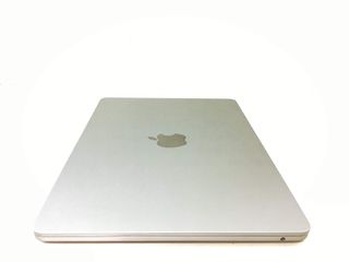 portatil apple apple macbook air m2 8-core 3.4 13 (8gpu) (2022) (a2681)