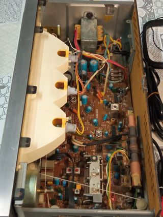 Sintonizador Sanyo FMT 303L LW/MW/FM Stereo