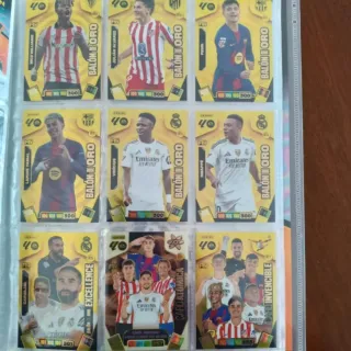 Álbum Adrenalyn XL Liga 2025/26 con 513 cartas