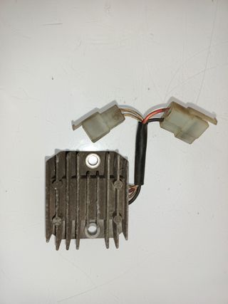 Regulador corriente Yamaha SR 250 de 2001-2002