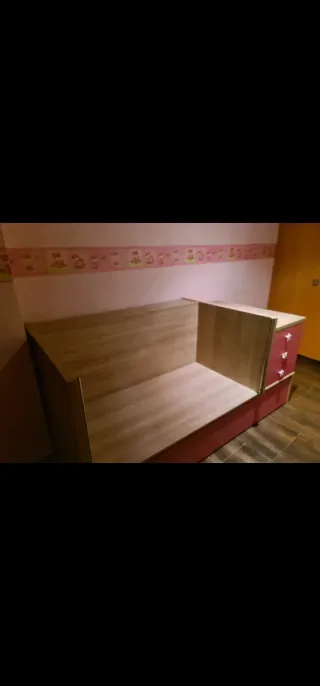 Cama infantil convertible sin usar