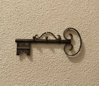 Cuelga llaves, llave