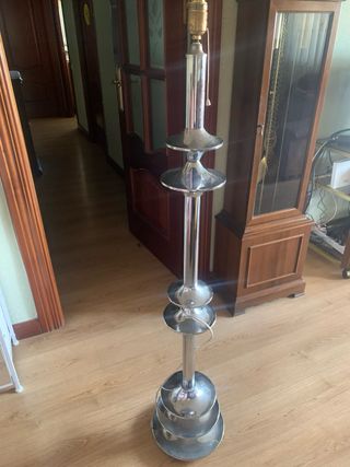 Pie de lámpara suelo vintage metal plateado